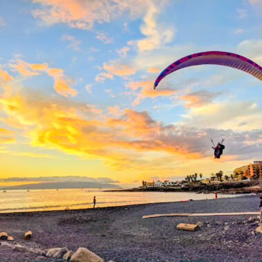 girls´ paragliding camp
